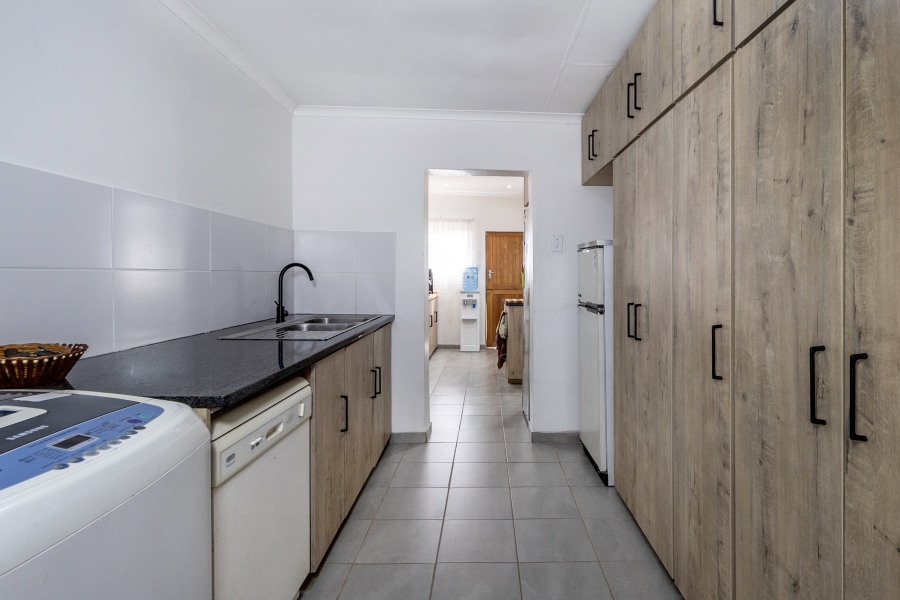 4 Bedroom Property for Sale in Pierre Van Ryneveld Gauteng