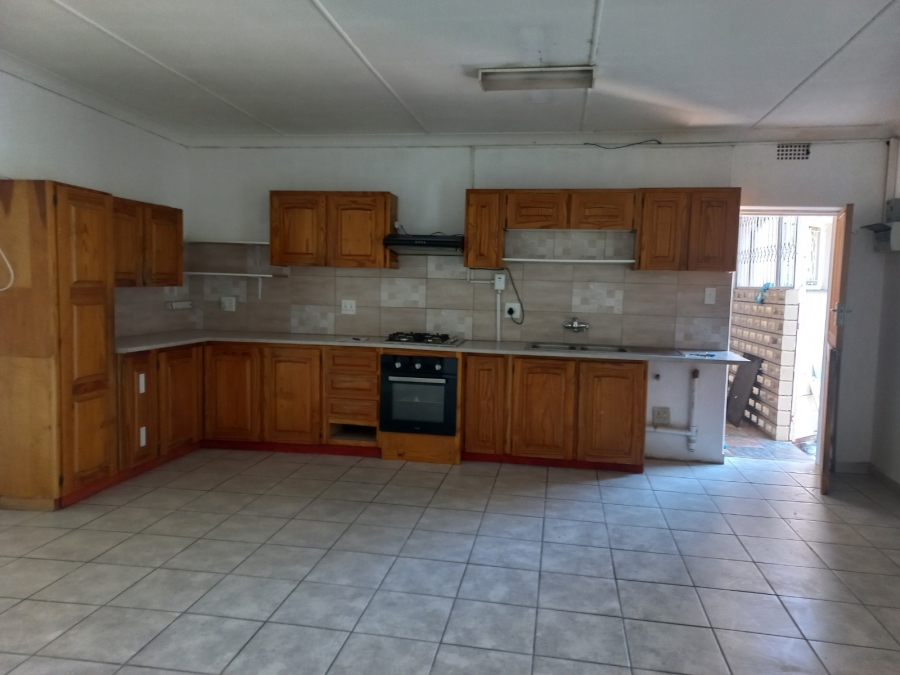 To Let 2 Bedroom Property for Rent in Edenvale Central Gauteng