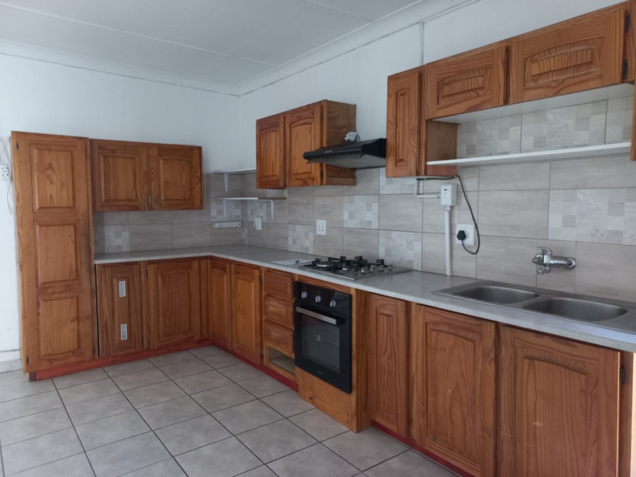 To Let 2 Bedroom Property for Rent in Edenvale Central Gauteng