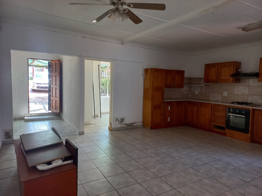 To Let 2 Bedroom Property for Rent in Edenvale Central Gauteng