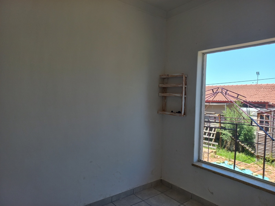To Let 2 Bedroom Property for Rent in Edenvale Central Gauteng