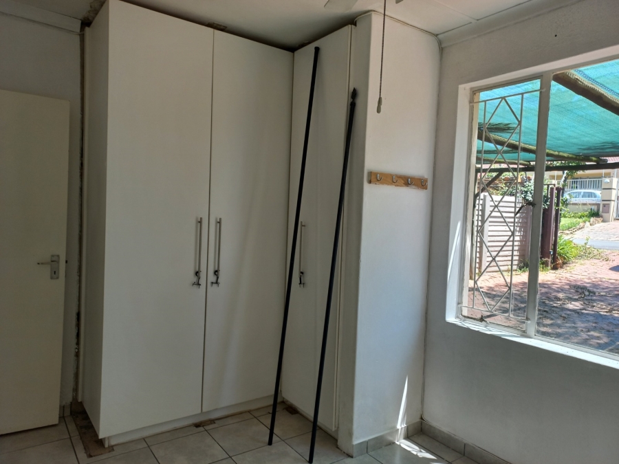 To Let 2 Bedroom Property for Rent in Edenvale Central Gauteng