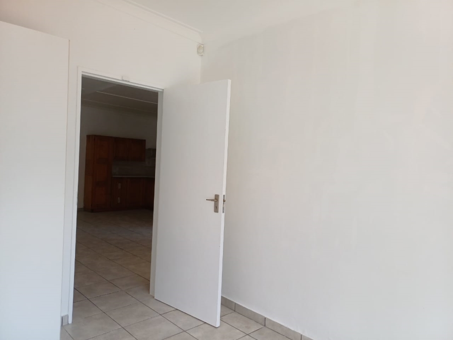 2 Bedroom Property for Sale in Edenvale Central Gauteng