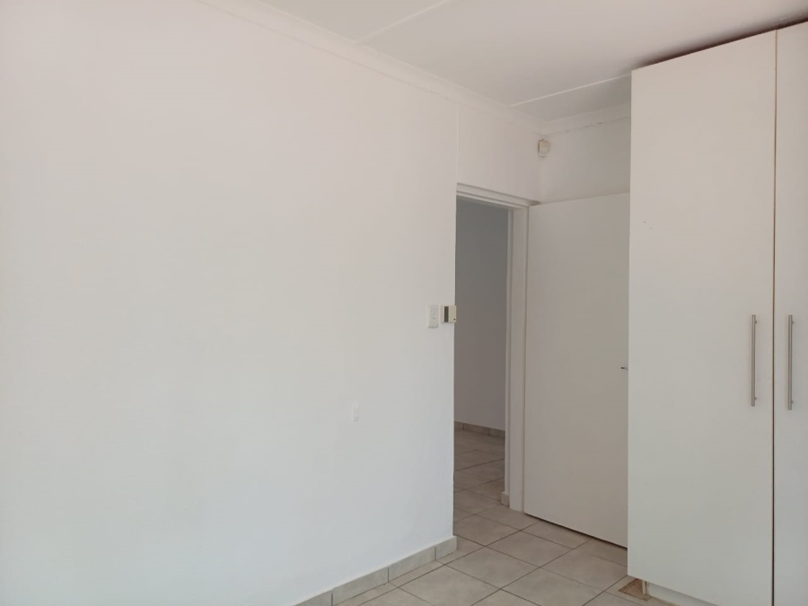 2 Bedroom Property for Sale in Edenvale Central Gauteng