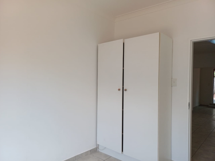 2 Bedroom Property for Sale in Edenvale Central Gauteng