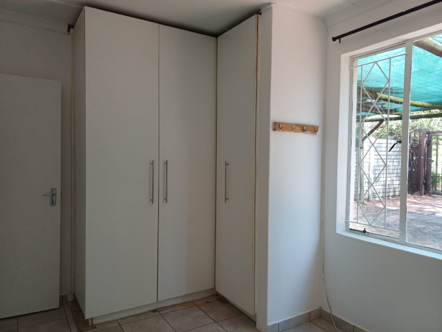 2 Bedroom Property for Sale in Edenvale Central Gauteng