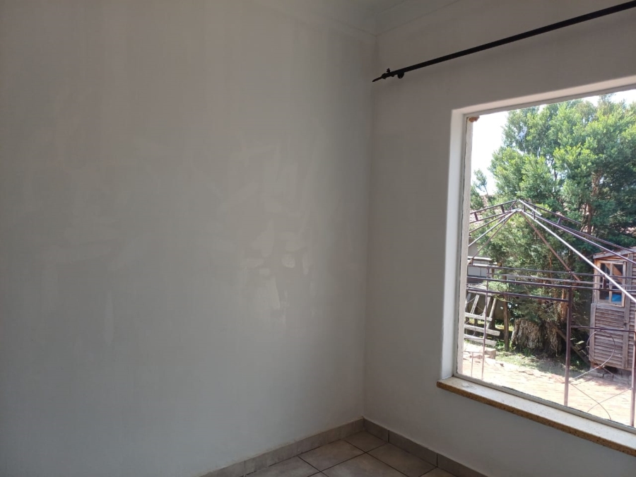 2 Bedroom Property for Sale in Edenvale Central Gauteng