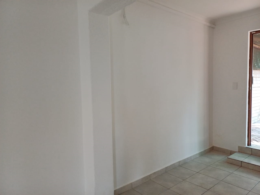 2 Bedroom Property for Sale in Edenvale Central Gauteng