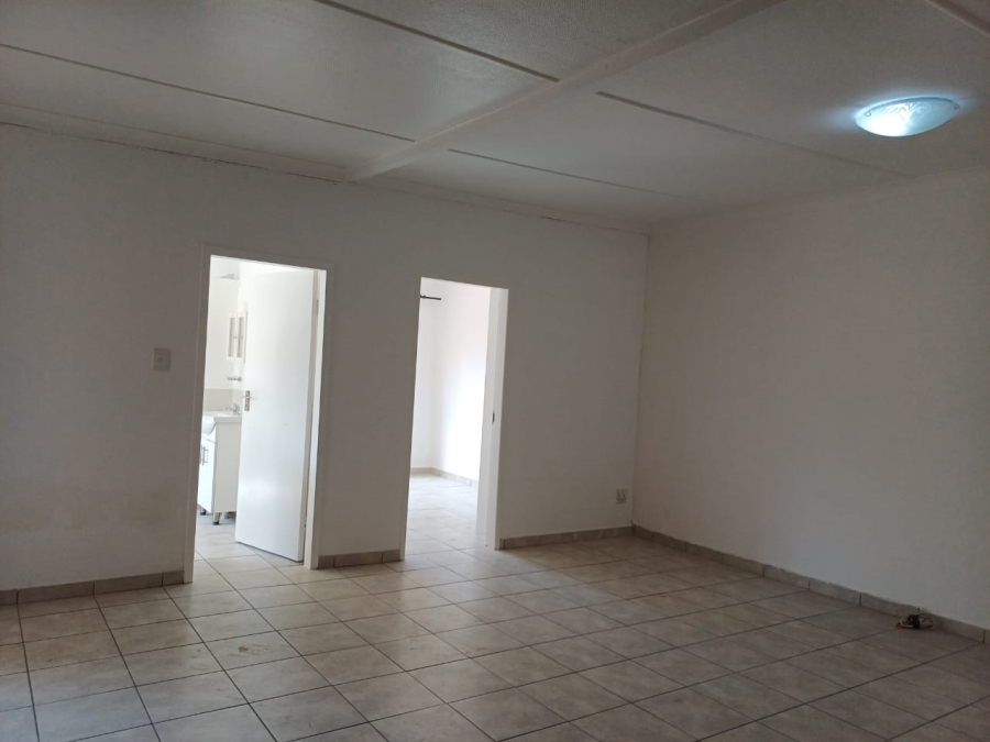 2 Bedroom Property for Sale in Edenvale Central Gauteng