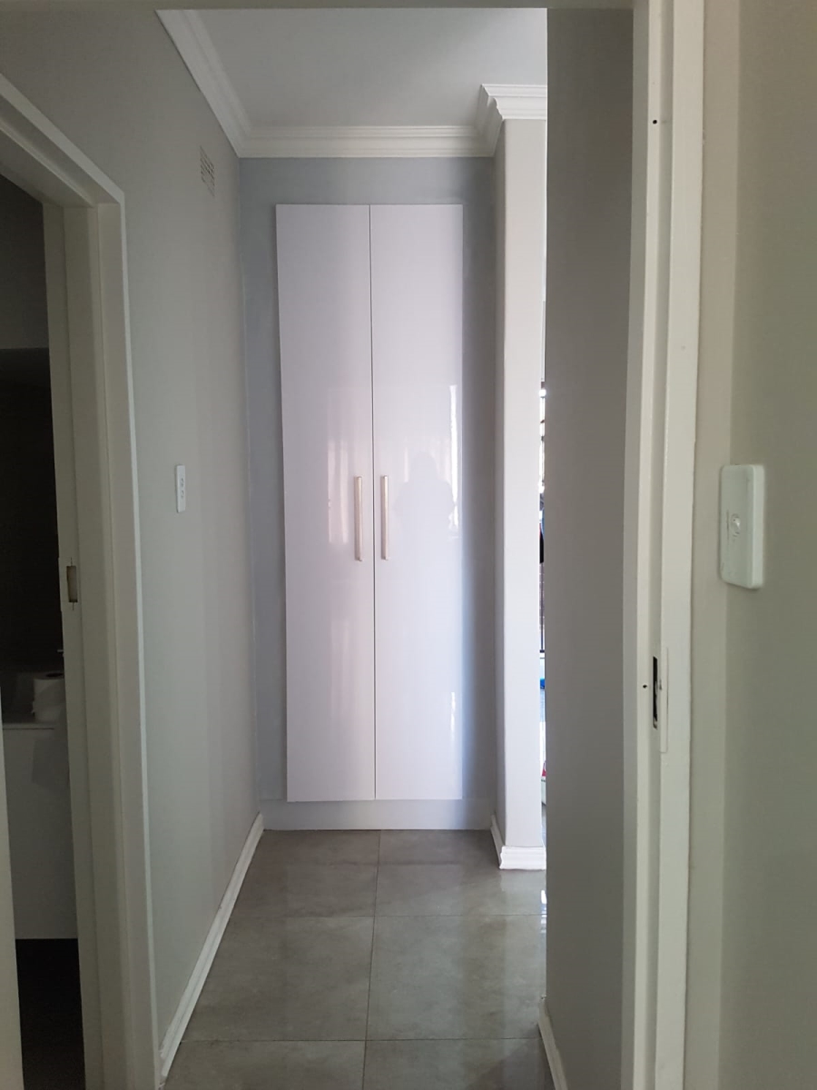 To Let 1 Bedroom Property for Rent in Orchards Gauteng