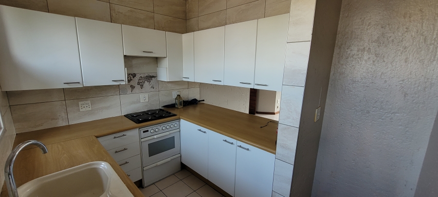 2 Bedroom Property for Sale in Lakefield Gauteng