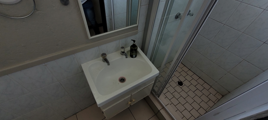 2 Bedroom Property for Sale in Lakefield Gauteng