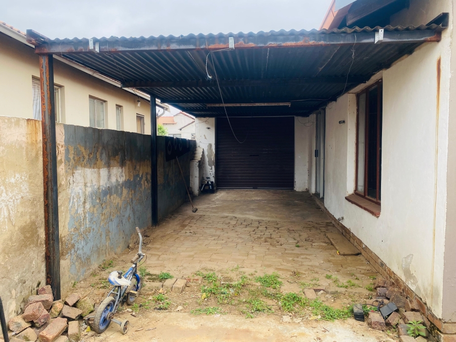 3 Bedroom Property for Sale in Chief A. Luthuli Park Gauteng
