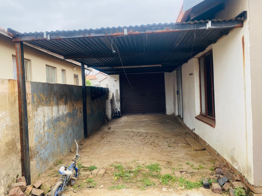 3 Bedroom Property for Sale in Chief A. Luthuli Park Gauteng