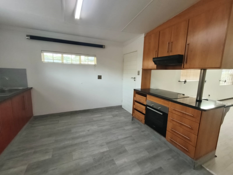 2 Bedroom Property for Sale in Unitas Park Gauteng