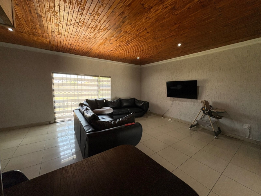 To Let 3 Bedroom Property for Rent in Bedworth Park Gauteng