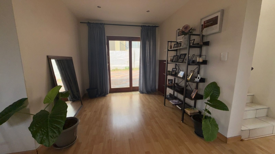 3 Bedroom Property for Sale in Allens Nek Gauteng