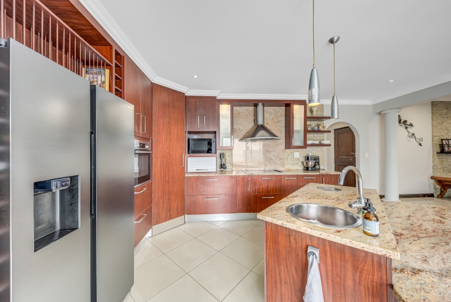 4 Bedroom Property for Sale in Barbeque Downs Gauteng