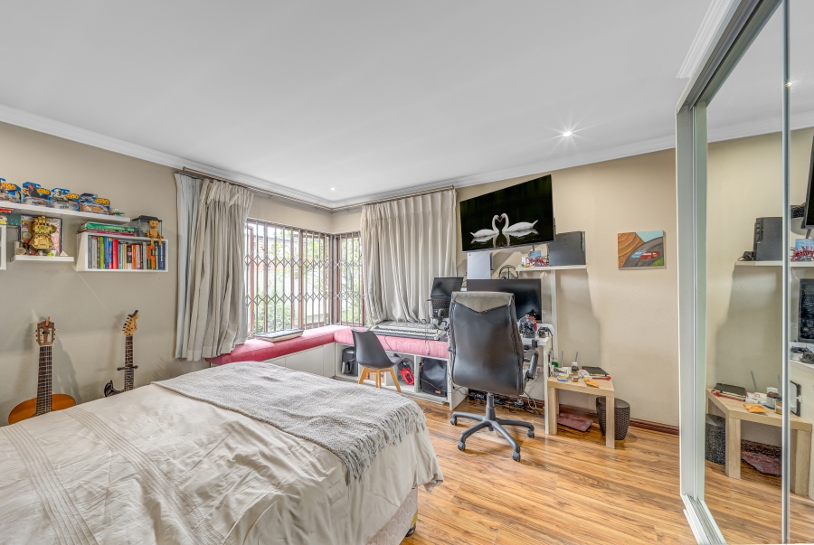 4 Bedroom Property for Sale in Barbeque Downs Gauteng