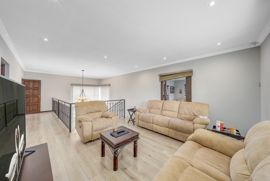 4 Bedroom Property for Sale in Barbeque Downs Gauteng