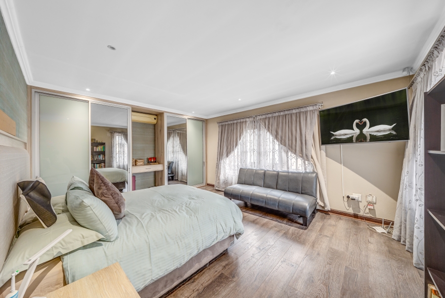 4 Bedroom Property for Sale in Barbeque Downs Gauteng