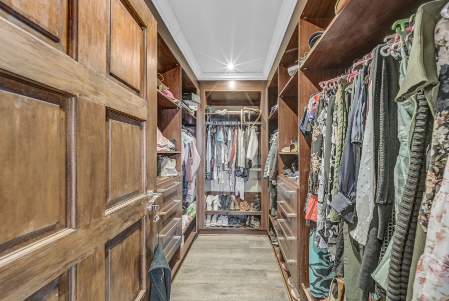 4 Bedroom Property for Sale in Barbeque Downs Gauteng