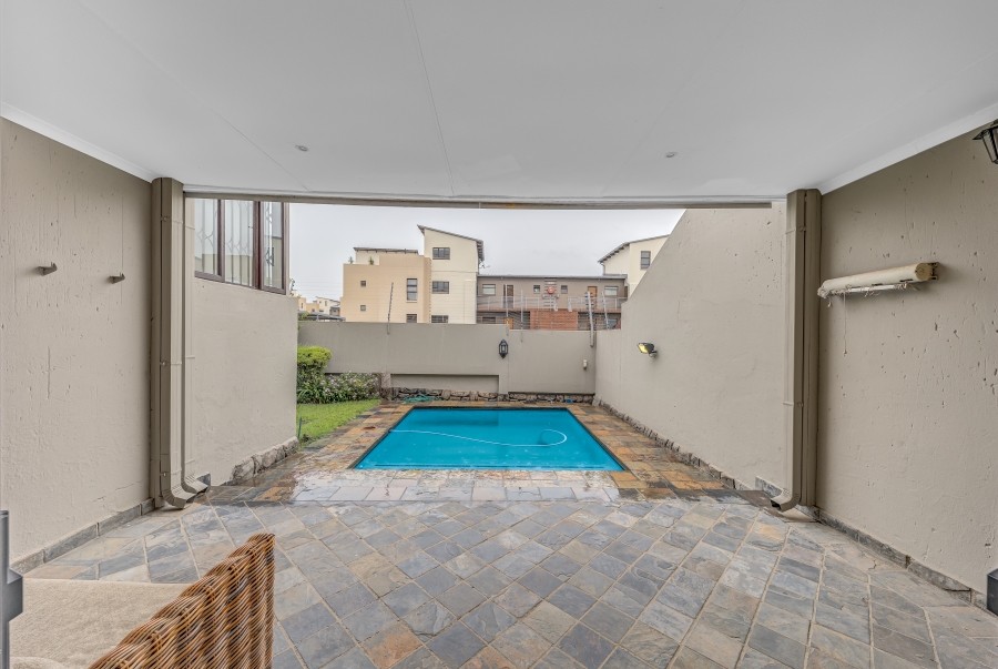 4 Bedroom Property for Sale in Barbeque Downs Gauteng