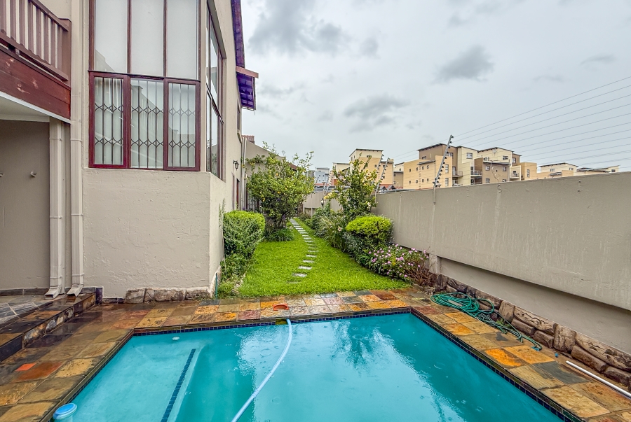 4 Bedroom Property for Sale in Barbeque Downs Gauteng