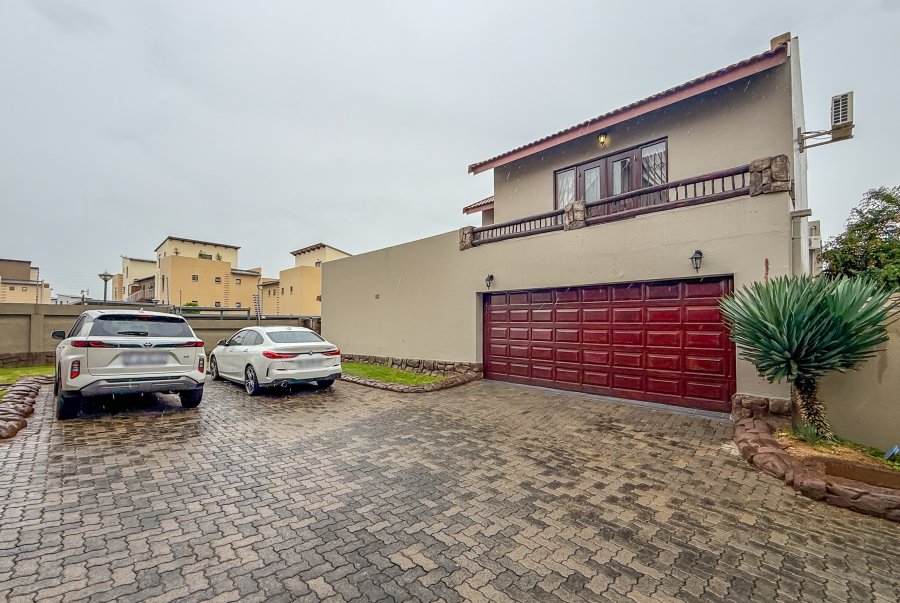 4 Bedroom Property for Sale in Barbeque Downs Gauteng