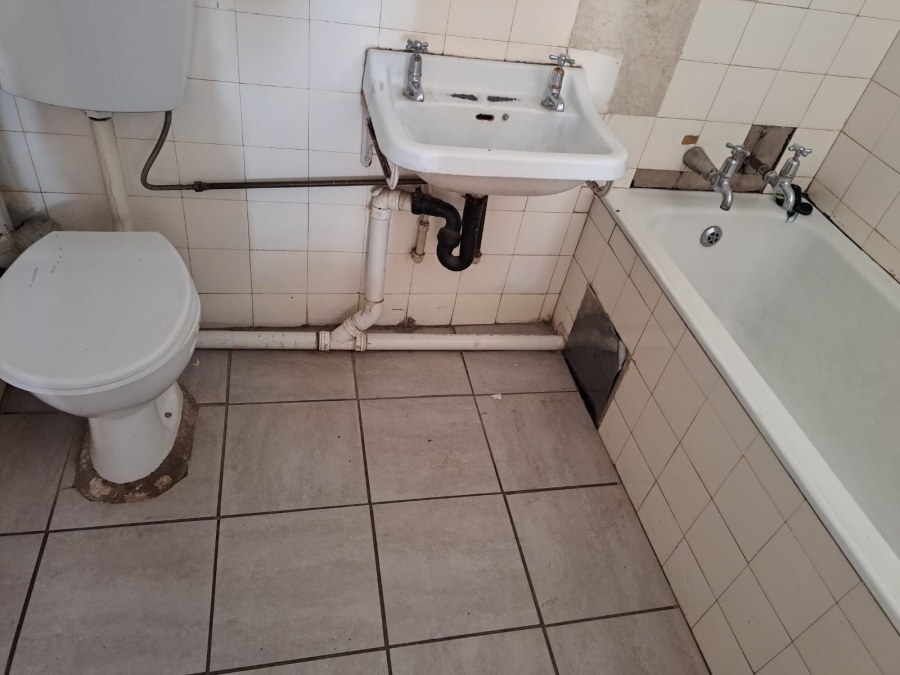 14 Bedroom Property for Sale in Yeoville Gauteng
