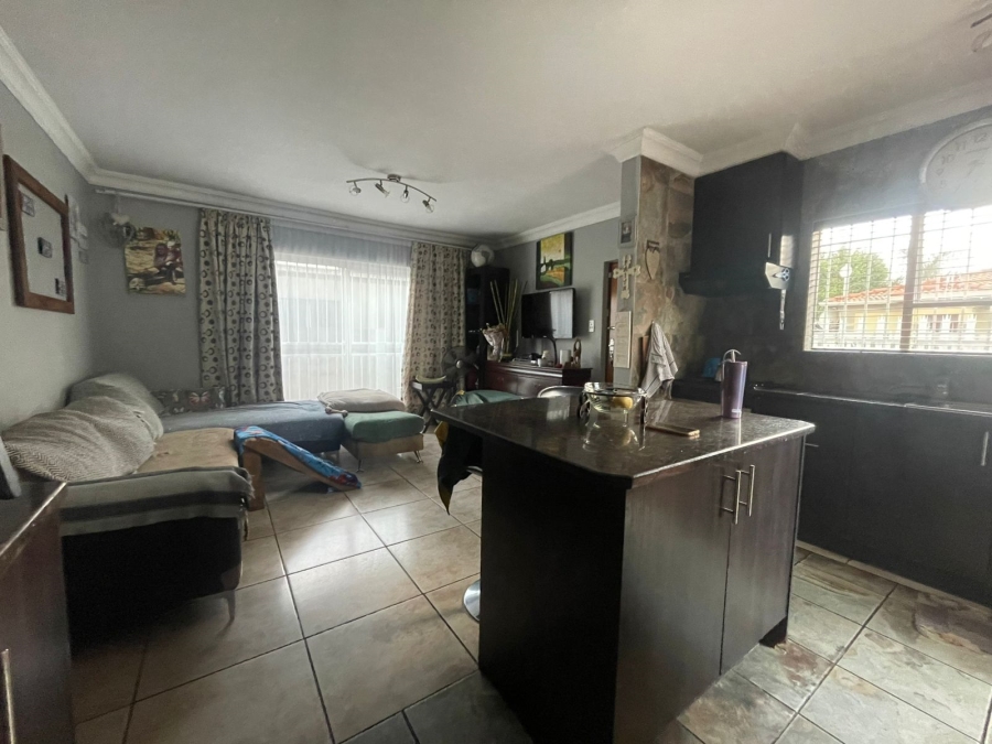 3 Bedroom Property for Sale in Denneoord Gauteng