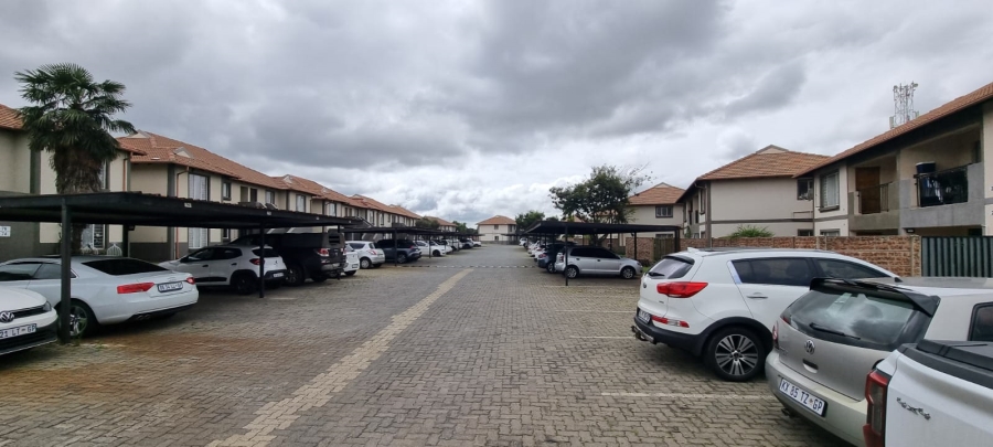 To Let 2 Bedroom Property for Rent in Sunward Park Gauteng