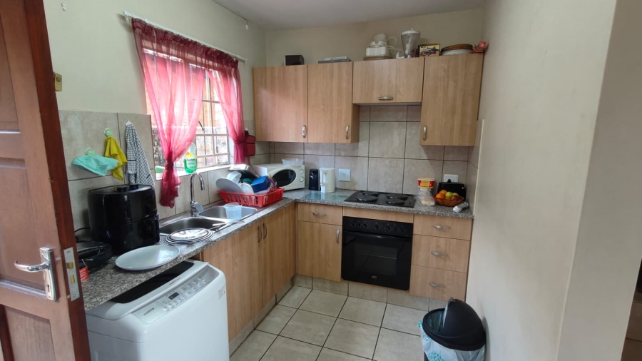 2 Bedroom Property for Sale in Annlin Gauteng