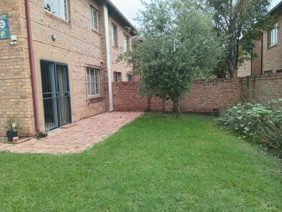 2 Bedroom Property for Sale in Annlin Gauteng