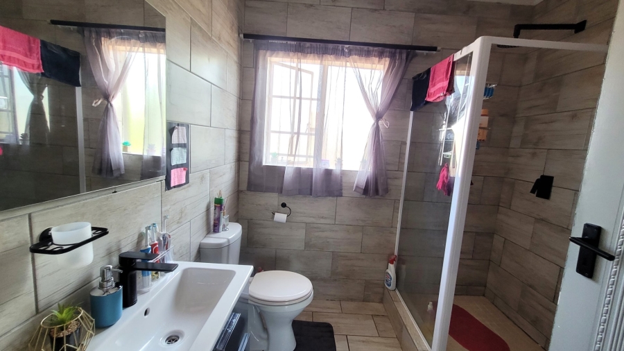 3 Bedroom Property for Sale in Annlin Gauteng