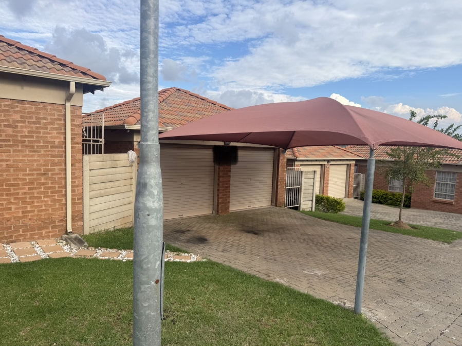 3 Bedroom Property for Sale in Thatch Hill Estate Gauteng