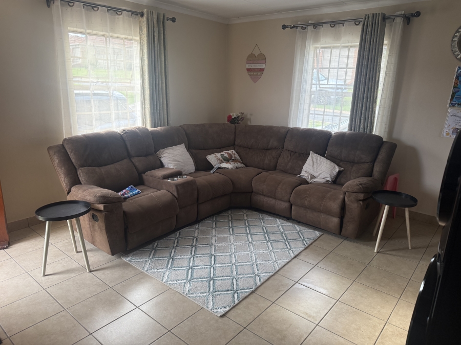 3 Bedroom Property for Sale in Thatch Hill Estate Gauteng