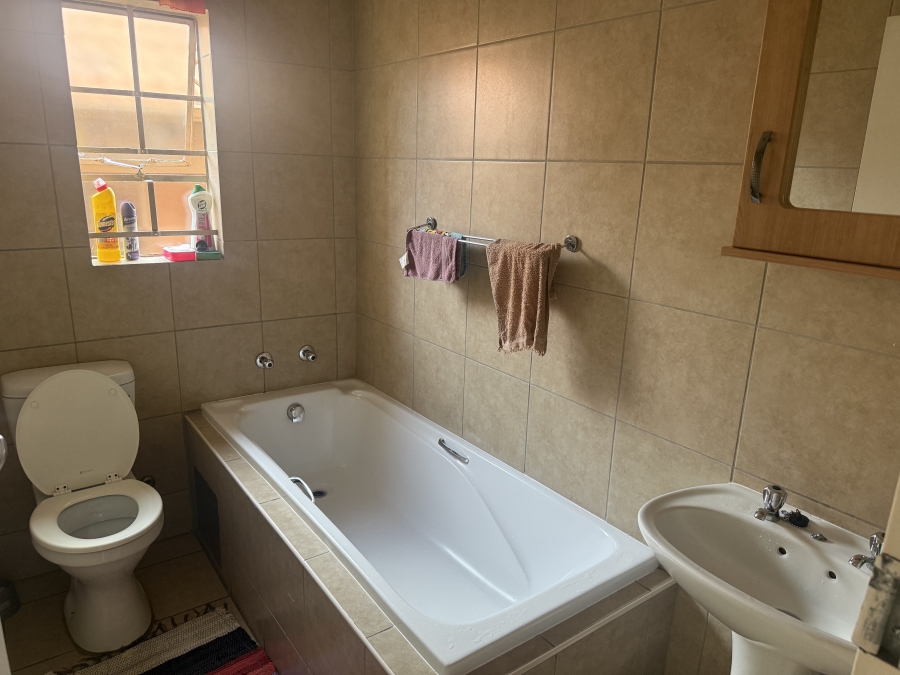 3 Bedroom Property for Sale in Thatch Hill Estate Gauteng