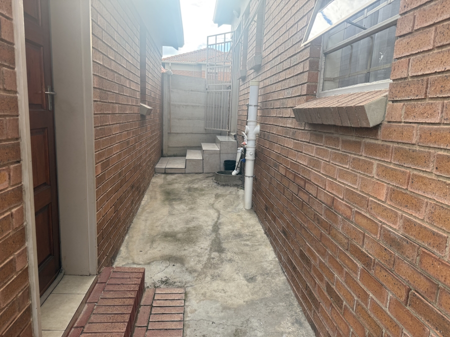 3 Bedroom Property for Sale in Thatch Hill Estate Gauteng