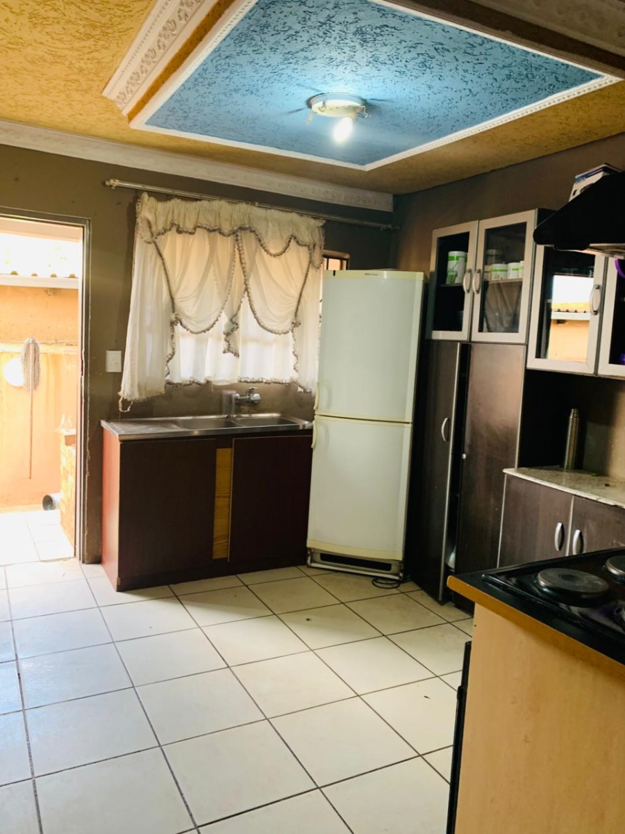 To Let 3 Bedroom Property for Rent in Lenasia Ext 3 Gauteng