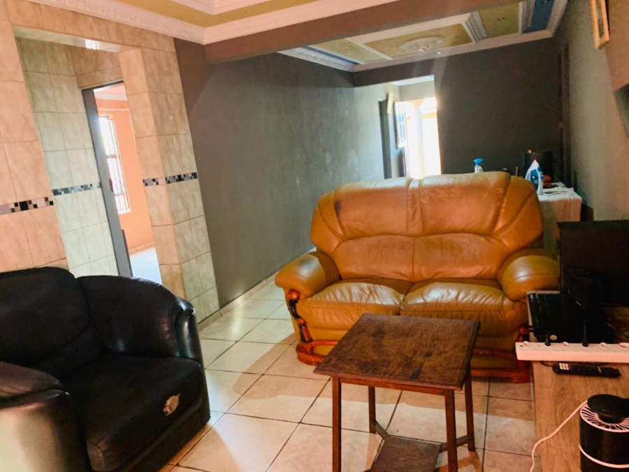 To Let 3 Bedroom Property for Rent in Lenasia Ext 3 Gauteng