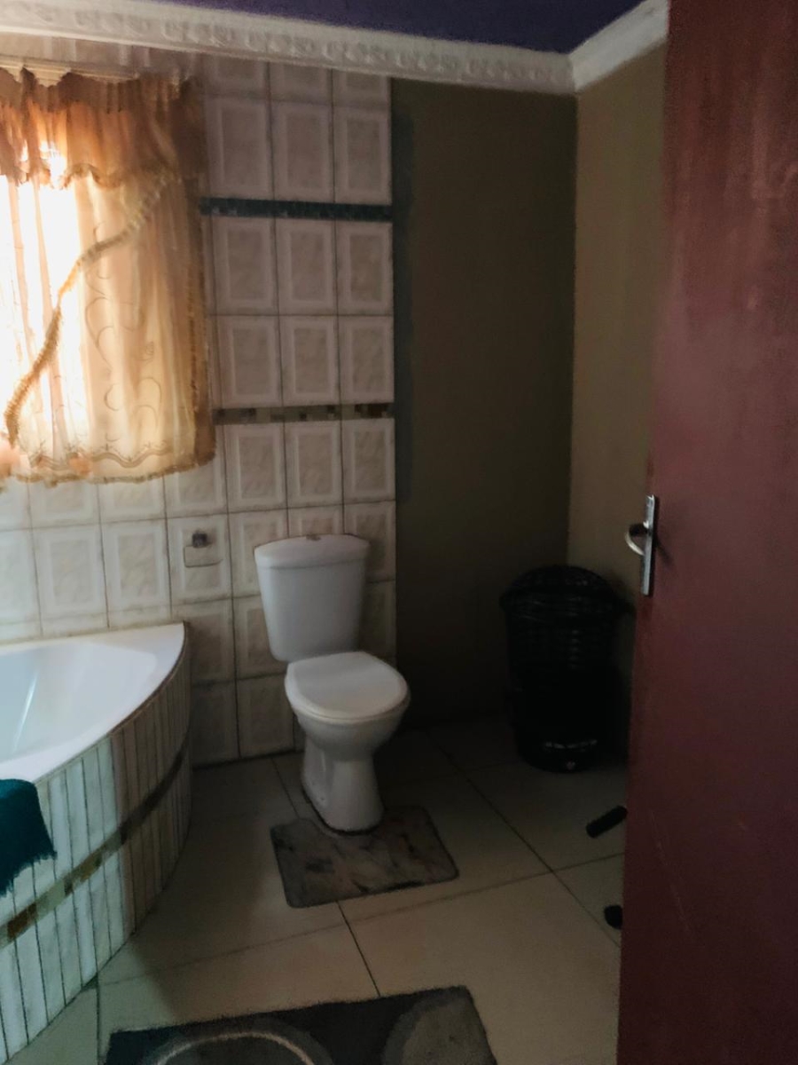To Let 3 Bedroom Property for Rent in Lenasia Ext 3 Gauteng