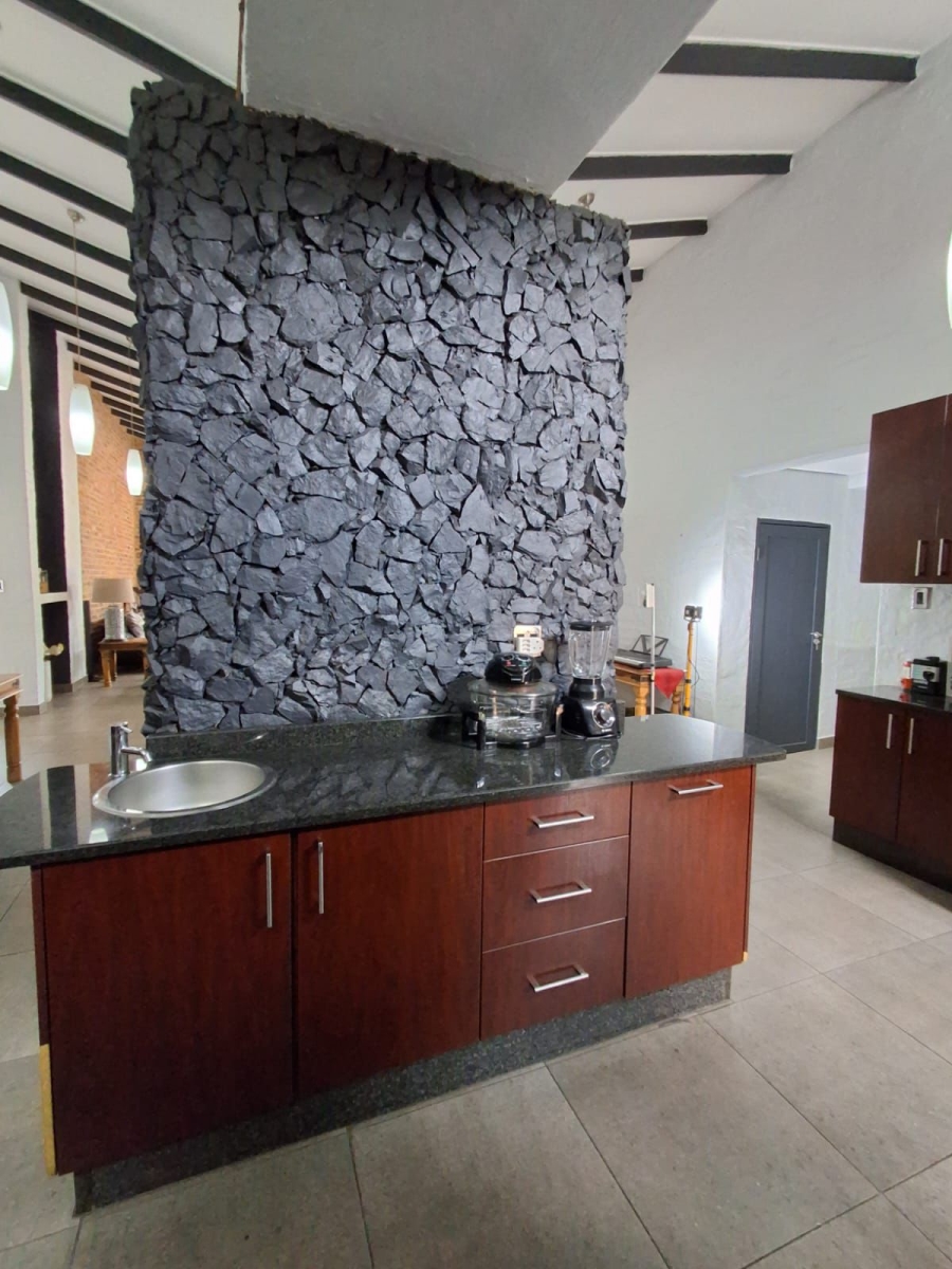 3 Bedroom Property for Sale in Blue Saddle Ranches Gauteng