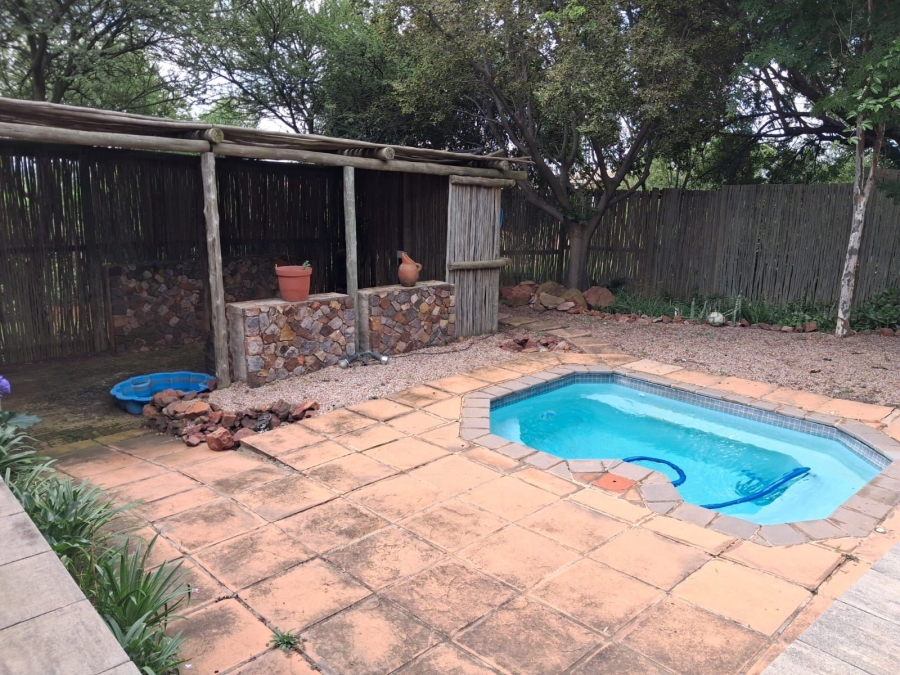 3 Bedroom Property for Sale in Blue Saddle Ranches Gauteng