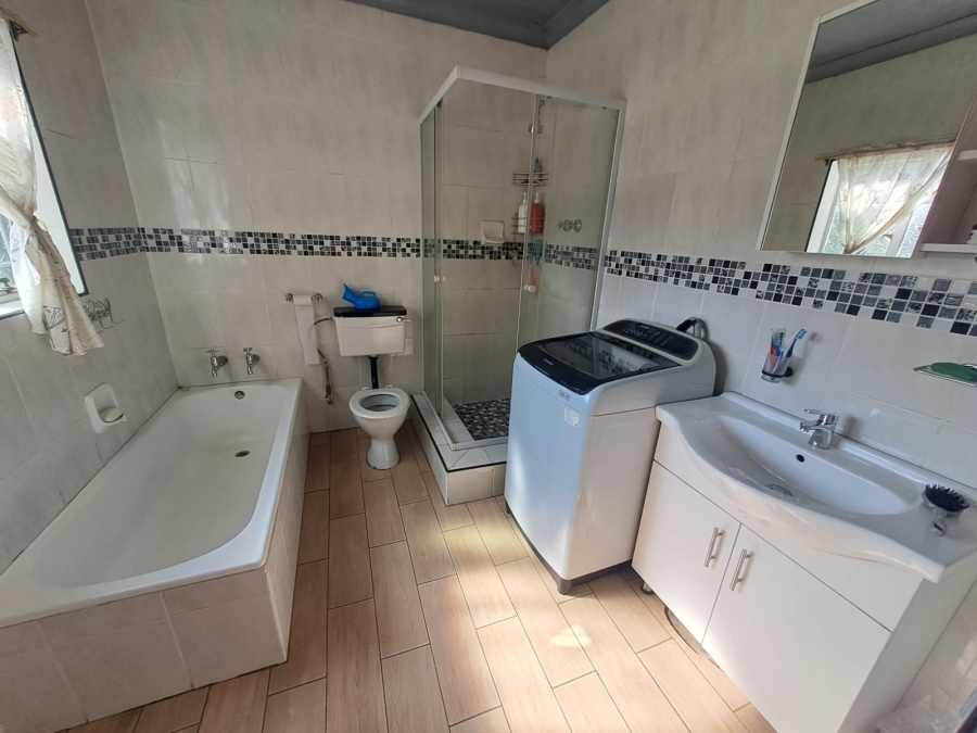 3 Bedroom Property for Sale in Three Rivers Gauteng