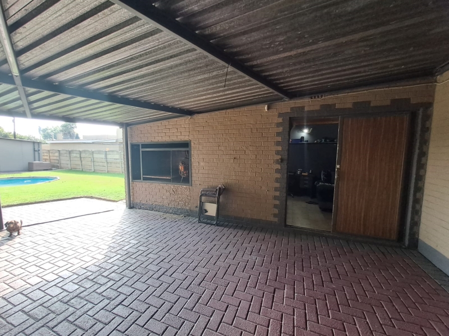 3 Bedroom Property for Sale in Three Rivers Gauteng