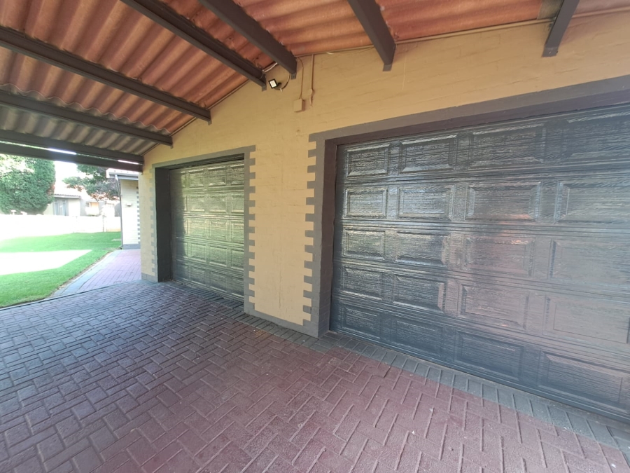 3 Bedroom Property for Sale in Three Rivers Gauteng