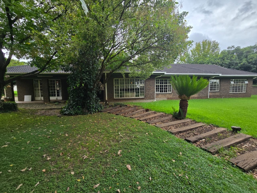 8 Bedroom Property for Sale in Rietfontein AH Gauteng