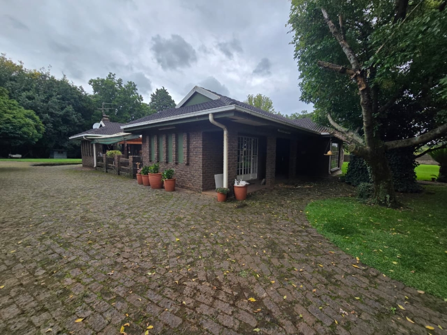 8 Bedroom Property for Sale in Rietfontein AH Gauteng