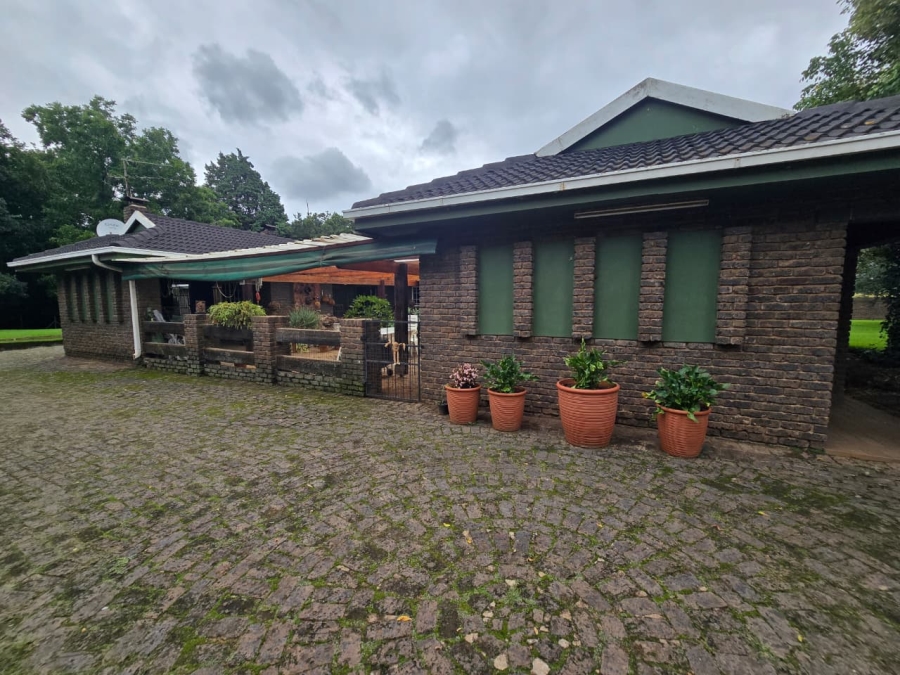 8 Bedroom Property for Sale in Rietfontein AH Gauteng